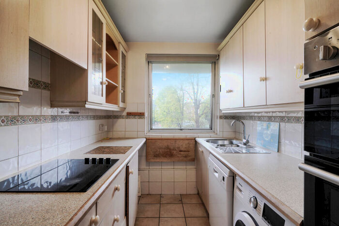 2 Bedroom Flat To Rent In Hamilton House, Hall Road, NW8