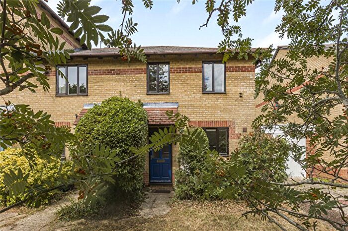 3 Bedroom End Of Terrace House For Sale In Ablett Close, East Oxford, OX4