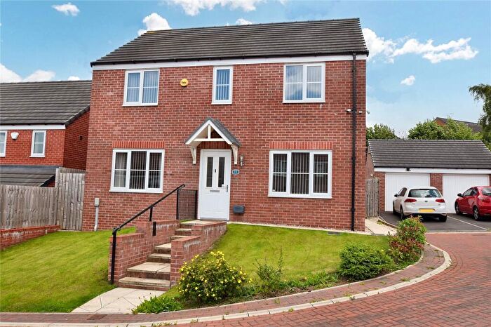 4 Bedroom Detached House For Sale In Piccolo Row, Churwell, Morley, Leeds, LS27