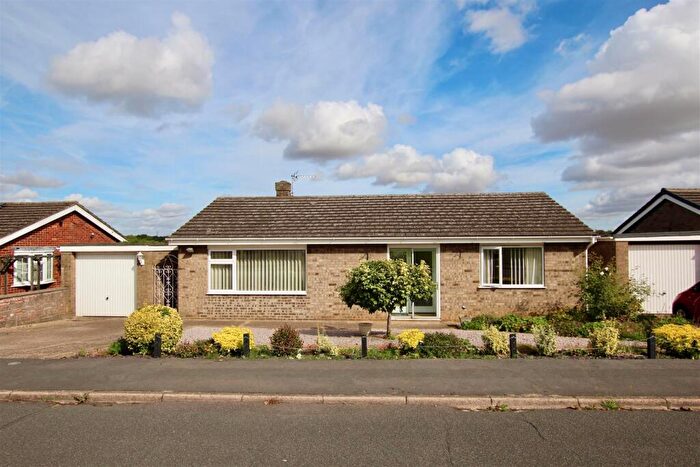2 Bedroom Detached Bungalow For Sale In Granson Way, Washingborough, Lincoln, LN4