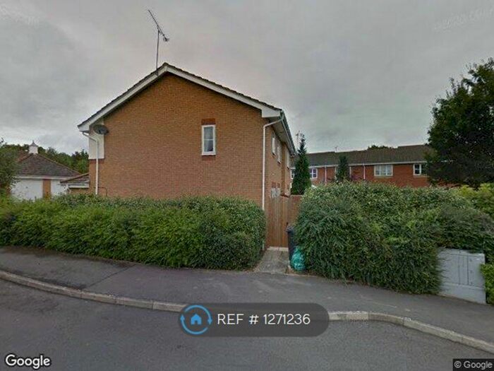 3 Bedroom Semi-Detached House To Rent In Tolefery Gardens, Chandlers Ford SO53