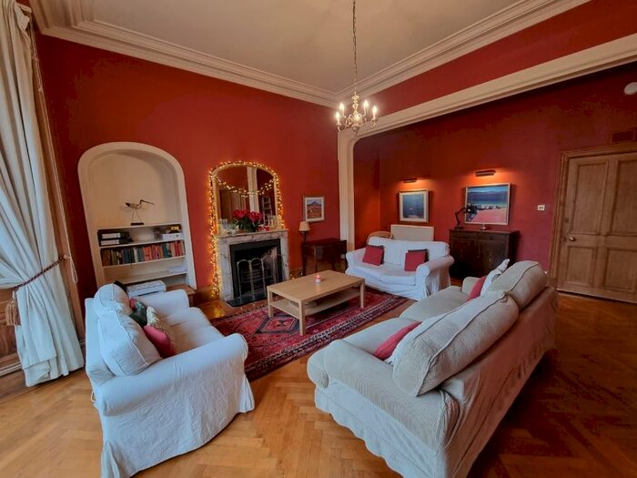 2 Bedroom Flat To Rent In Grosvenor Gardens, West End, Edinburgh, EH12