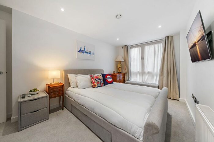 1 Bedroom Flat To Rent In Britannia Walk, London, N1