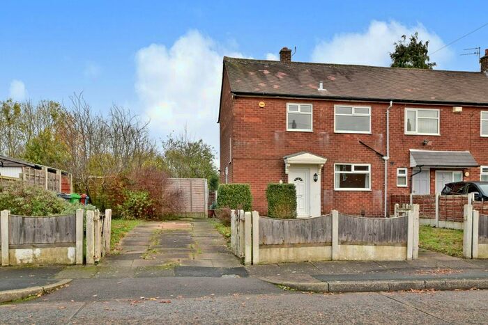 2 Bedroom End Of Terrace House To Rent In Southwick Road, Manchester, Greater Manchester, M23
