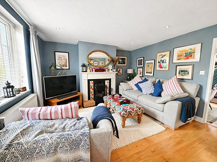 3 Bedroom House For Sale In Pine Cottages, Church Lane, Trottiscliffe, Kent, ME19