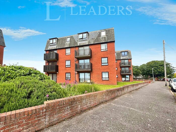 2 Bedroom Flat To Rent In Ambleside Court, Marine Parade East, CO15