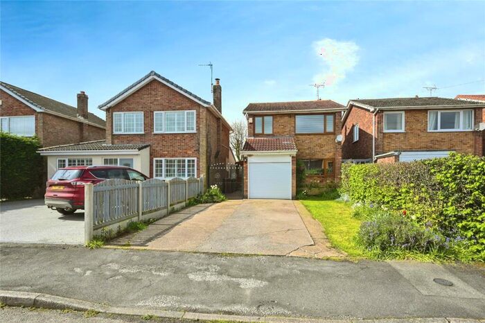3 Bedroom Detached House For Sale In Mickledale Close, Bilsthorpe, Newark, Nottinghamshire, NG22