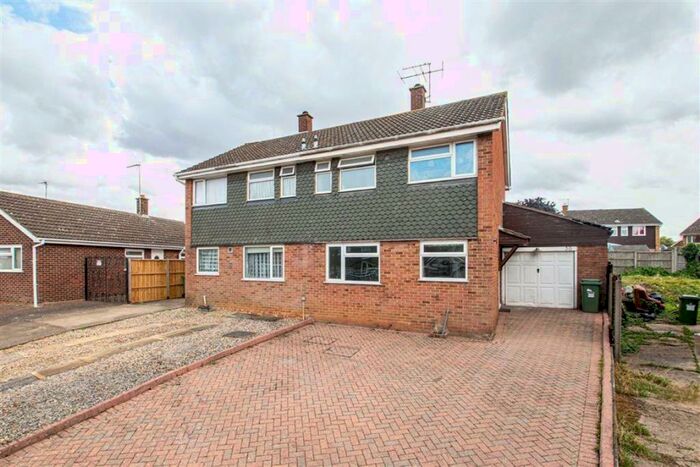 3 Bedroom Semi-Detached House To Rent In Spenlows Road, Bletchley, Milton Keynes, MK3