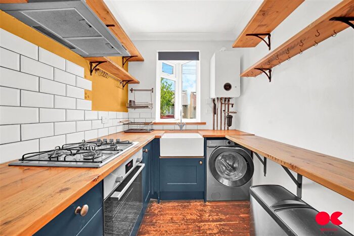 2 Bedroom Flat To Rent In Tallack Road, London, E10