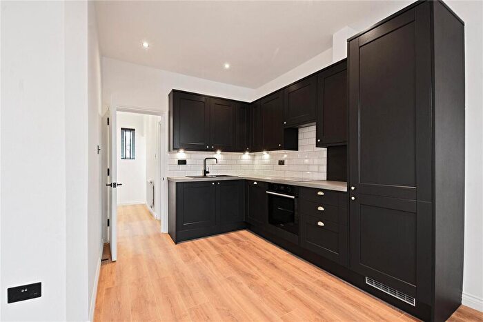 3 Bedroom Apartment To Rent In Crescent Road, London, N22