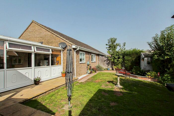 3 Bedroom Bungalow For Sale In Plover Close, Beck Row, Bury St. Edmunds, Suffolk, IP28