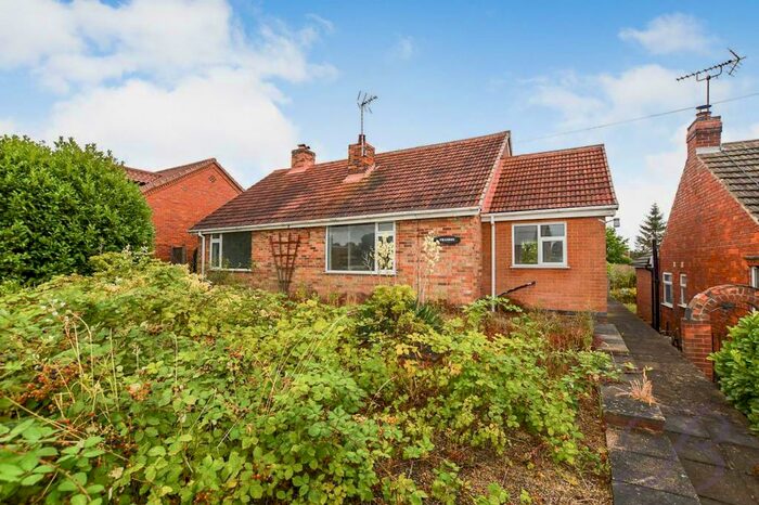 2 Bedroom Detached Bungalow For Sale In Newark Road, Wellow, Newark, NG22