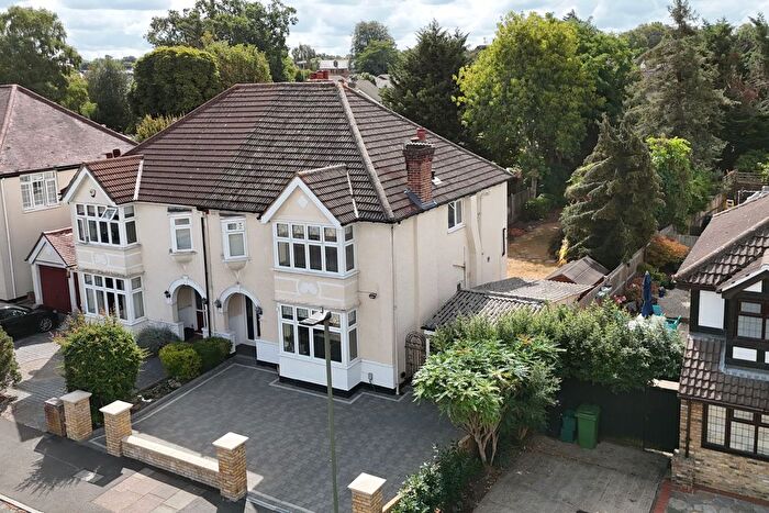 4 Bedroom Semi Detached House For Sale In Avondale Road, Bromely, BR1