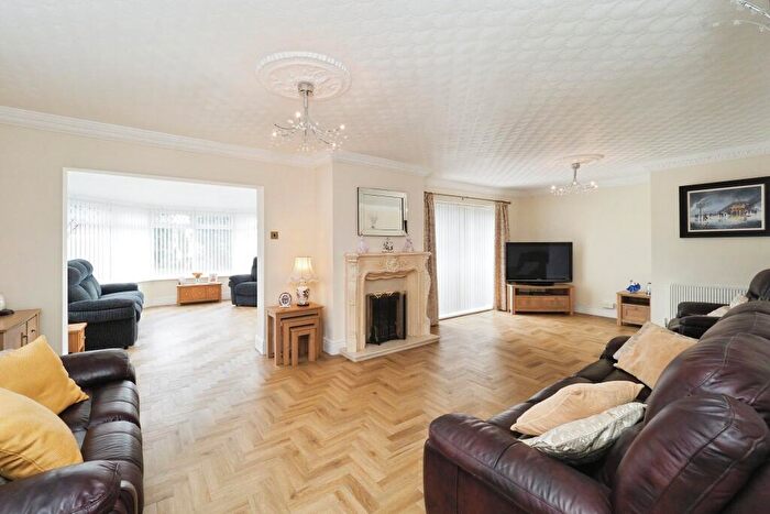 7 Bedroom Detached House For Sale In Mansfield Road, Mansfield, NG21