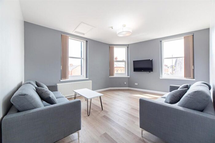 6 Bedroom Apartment To Rent In £.pppw - Heaton Road, Heaton, Newcastle Upon Tyne, NE6