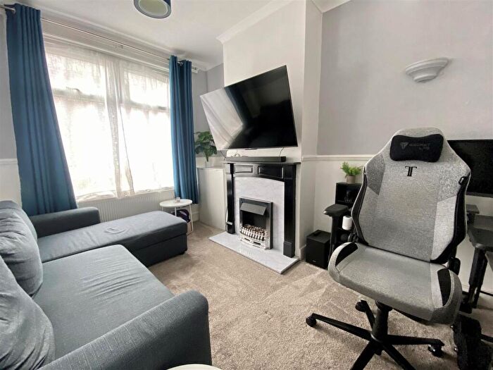 2 Bedroom End Of Terrace House For Sale In Sydney Road, Eastbourne, BN22