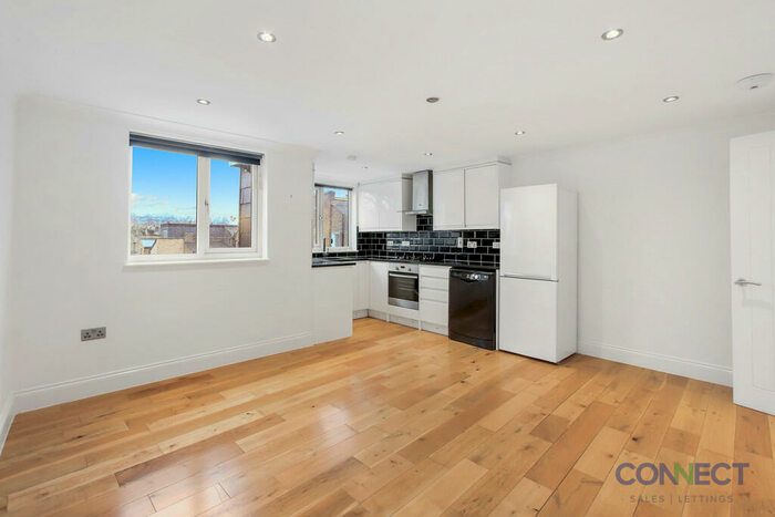 2 Bedroom Apartment To Rent In Mountgrove Road, Highbury East, N5