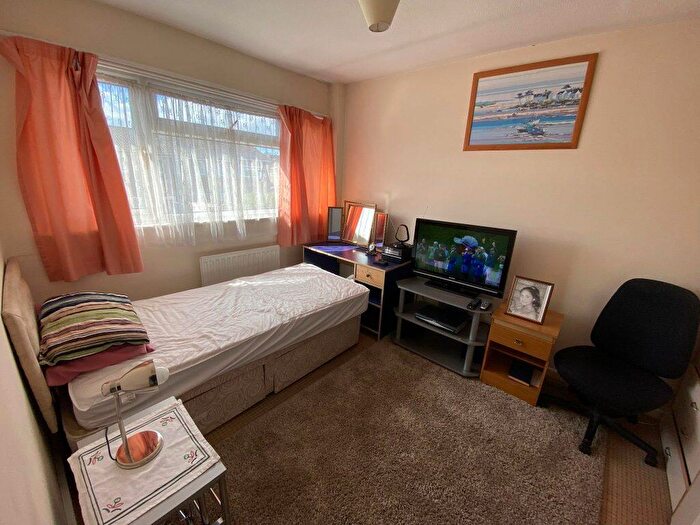 1 Bedroom Terraced House To Rent In Reed Walk Newbury, RG14