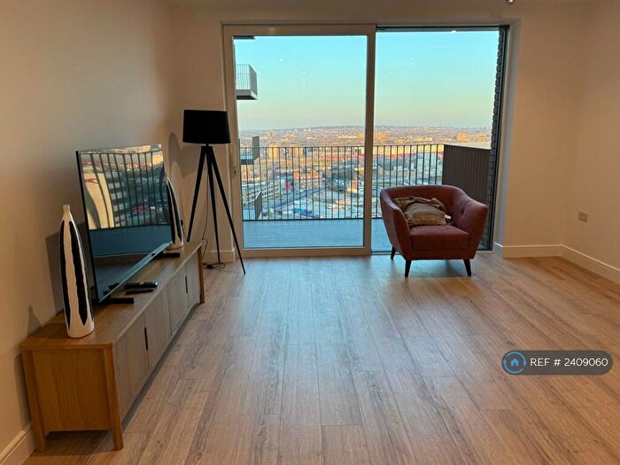 1 Bedroom Penthouse To Rent In Beresford Avenue, Wembley, HA0