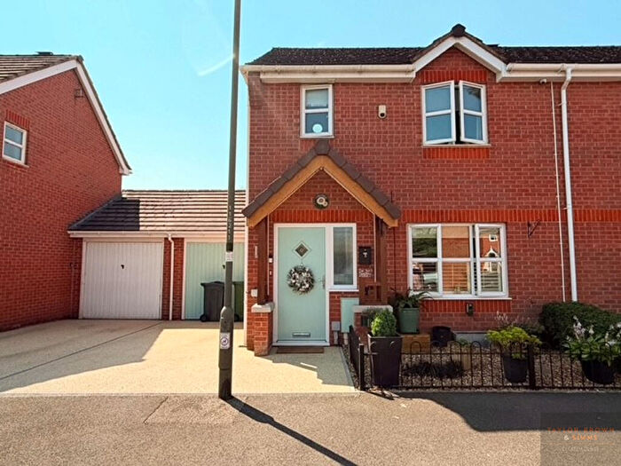 3 Bedroom Semi-Detached House For Sale In Crabapple Drive, Langley Mill, Nottingham, Nottinghamshire, NG16