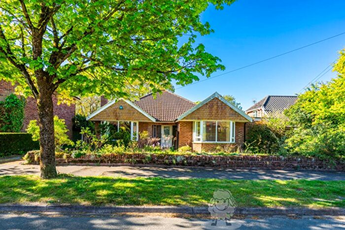 4 Bedroom Bungalow For Sale In Lowther Road, Norwich, Norfolk, NR4