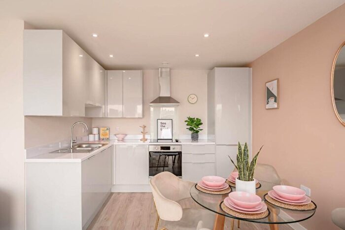 2 Bedroom Apartment To Rent In Stead's Place, Edinburgh, EH6