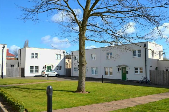 3 Bedroom Semi-Detached House To Rent In Worton Road, Isleworth, TW7