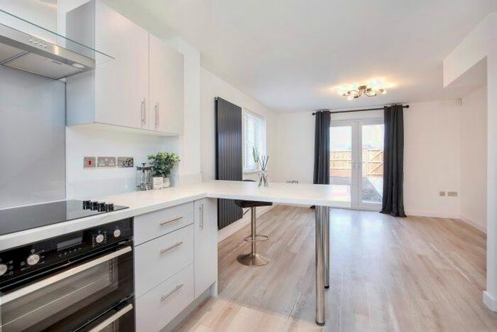 2 Bedroom Semi-Detached House To Rent In Grosvenor Road, York, YO30