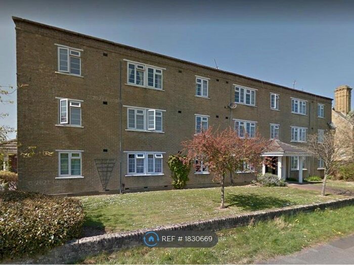 2 Bedroom Flat To Rent In Burley Court, Southampton, SO17