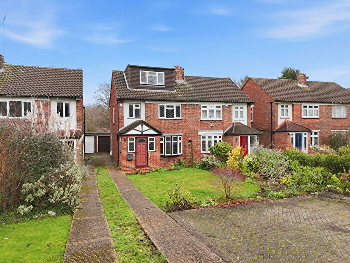 4 Bedroom Semi Detached House For Sale In Hawkwood Crescent, London, E4