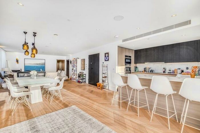 3 Bedroom Apartment To Rent In Hatton Wall London, EC1N