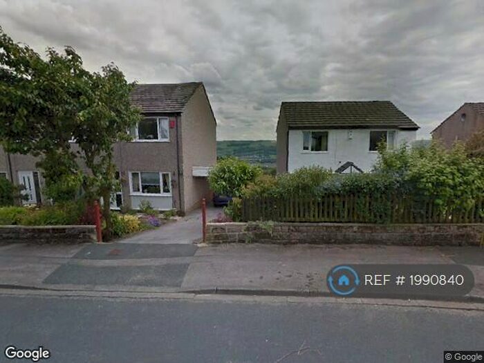 3 Bedroom End Of Terrace House To Rent In Raynham Crescent, Keighley, BD21