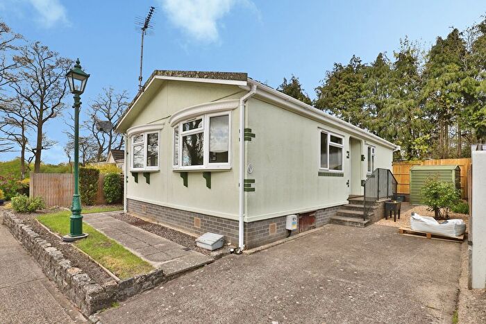 2 Bedroom Detached House For Sale In Oak Tree Park, Ringwood, Hampshire, BH24