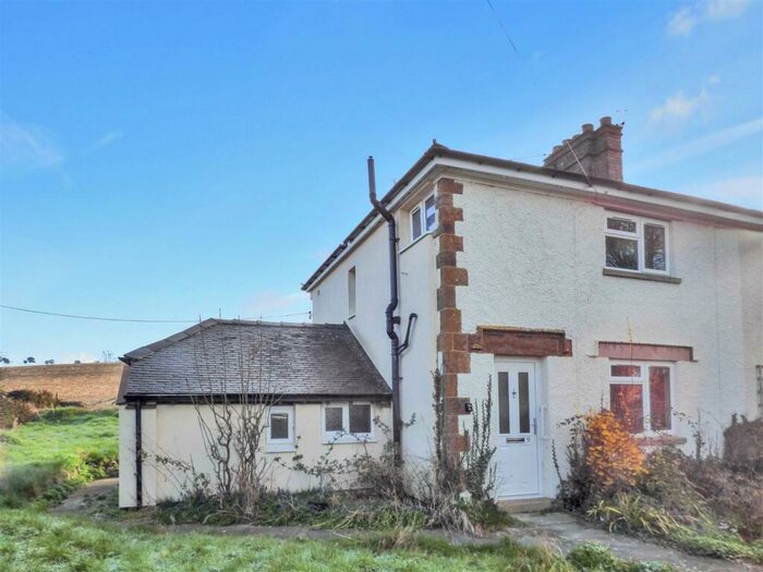 3 Bedroom Semi-Detached House For Sale In Washbrook Place, Ilmington, Shipston-on-Stour, CV36