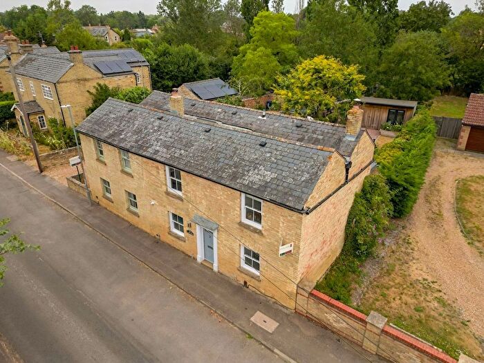 3 Bedroom Semi-detached House For Sale In High Street, Over, CB24