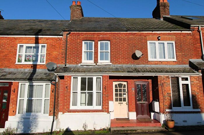 2 Bedroom Terraced House For Sale In Battens Avenue, Overton, RG25