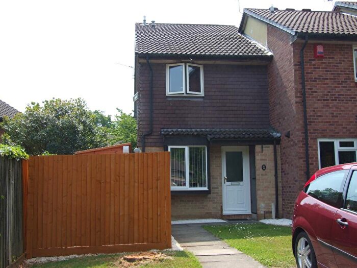 1 Bedroom End Of Terrace House To Rent In Birkdale Drive, Ifield, Crawley, RH11