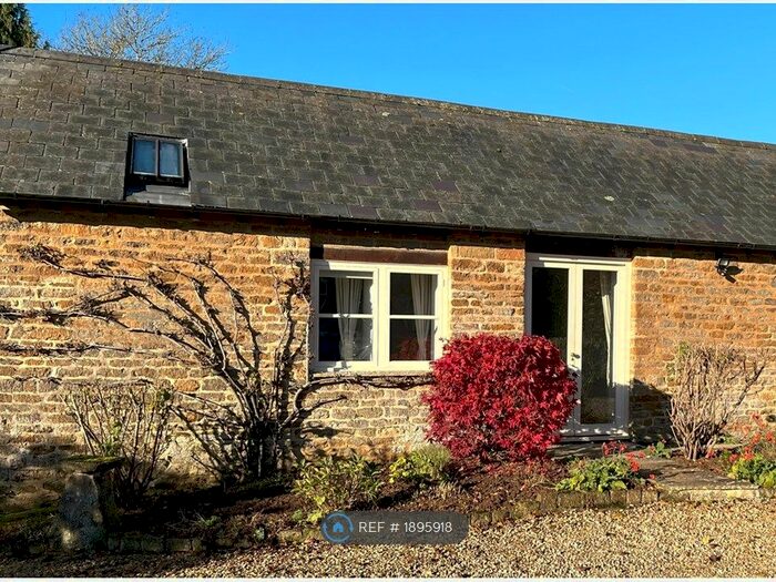 1 Bedroom Flat To Rent In Nr Middleton Cheney, Banbury, OX17