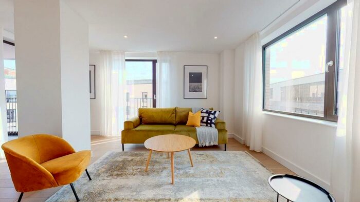 3 Bedroom Flat To Rent In Hackney Road, E2