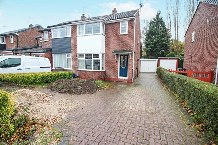 3 Bedroom Semi Detached House For Sale In Richmond Way, Garforth, Leeds, LS25