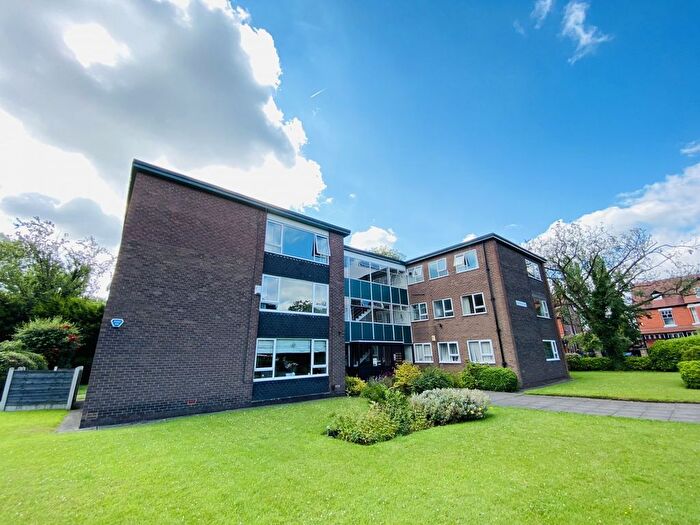 2 Bedroom Flat To Rent In Clifton Court, Clifton Road, Heaton Moor, Stockport, SK4
