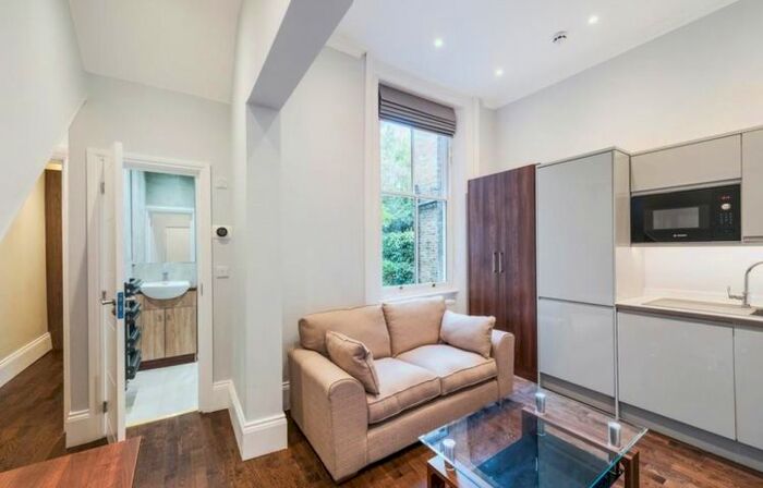 1 Bedroom Flat To Rent In Finborough Road, London, SW10