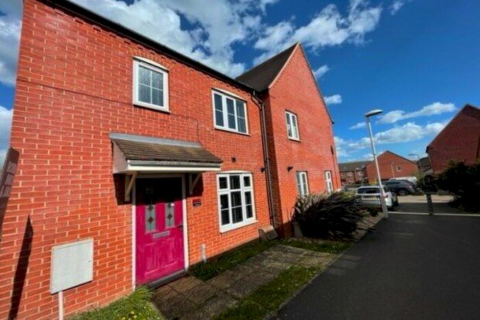 3 Bedroom Semi-Detached House To Rent In Symonds Drive, Sittingbourne, ME10