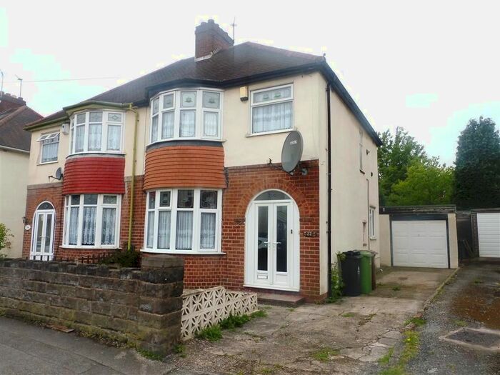 3 Bedroom Property To Rent In Victory Avenue, Darlaston, Wednesbury, WS10