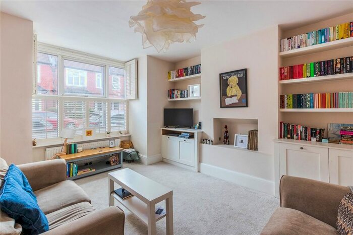 2 Bedroom Flat To Rent In Kettering Street, London, SW16