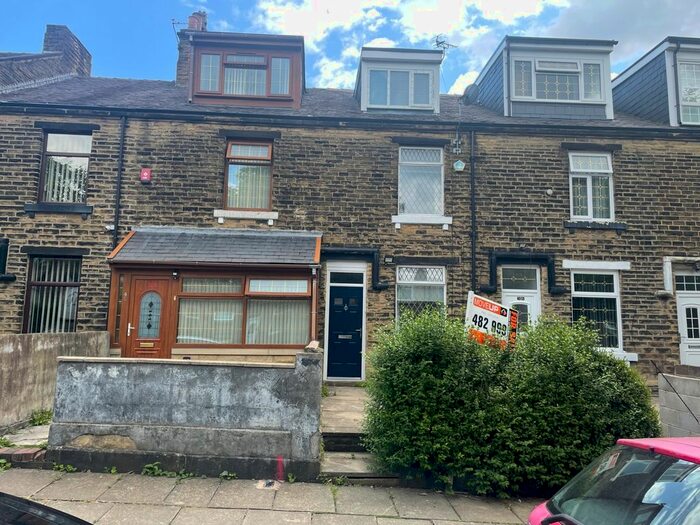 4 Bedroom Terraced House To Rent In Mannheim Road, Bradford, West Yorkshire, BD9