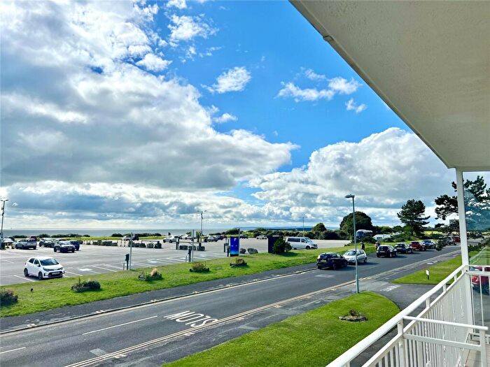 2 Bedroom Apartment For Sale In Wharncliffe Road, Highcliffe On Sea, Christchurch, Dorset, BH23