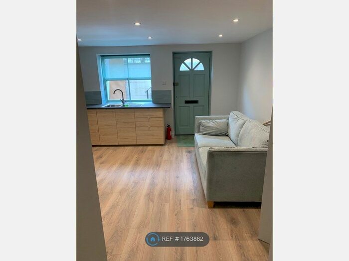 1 Bedroom Flat To Rent In Parliament Street, Gloucester, GL1