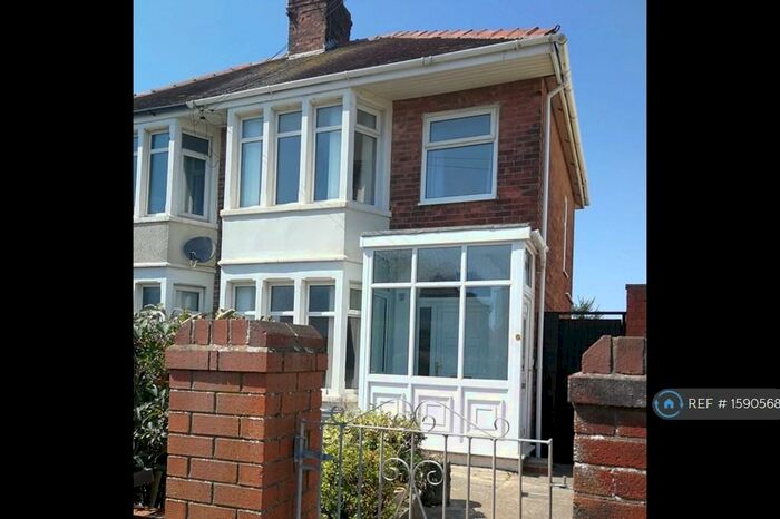 3 Bedroom Semi-Detached House To Rent In Rivington Avenue, Blackpool, FY2