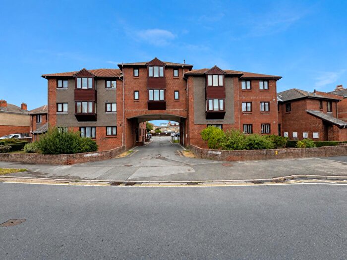 1 Bedroom Flat For Sale In Hayley Court, Chickerell Road, Weymouth, DT4